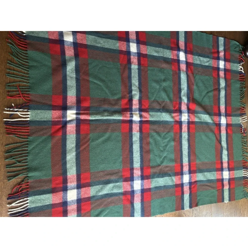 Vintage Troy Robe 100% Virgin Wool Blanket 52